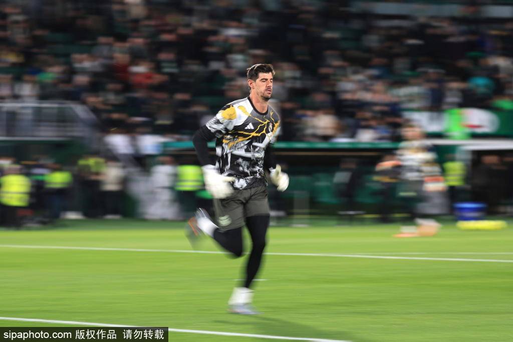 皇马公布赫罗纳战首发阵容！库尔图瓦伤愈复出，姆巴佩领衔锋线