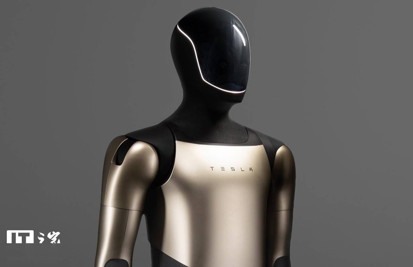 马斯克：三年内特斯拉Optimus人形机器人将超越顶尖人类外科医生