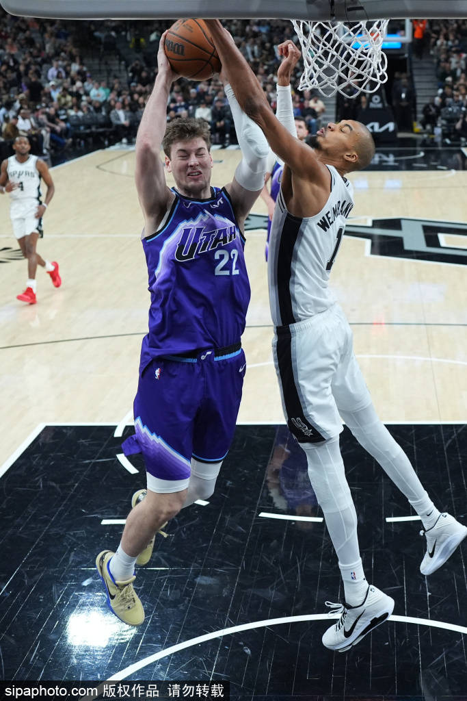 NBA职业联赛中文官网__实时赛程比分+球队资讯NBA灌篮大赛：麦克朗的三连冠与历史