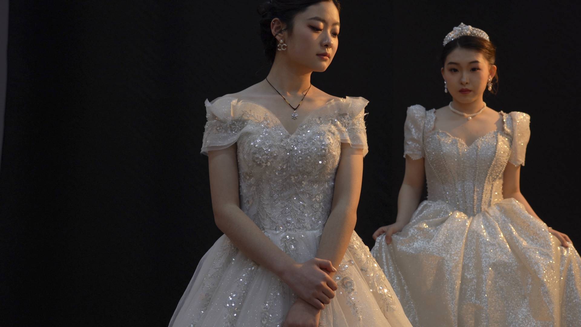 漫谈0基础学美发化妆学校品牌哪家口碑出众