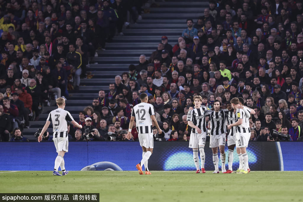 欧冠大胜后的争议：巴萨谁是真核？名嘴力挺费尔明，力压亚马尔与拉菲尼亚！