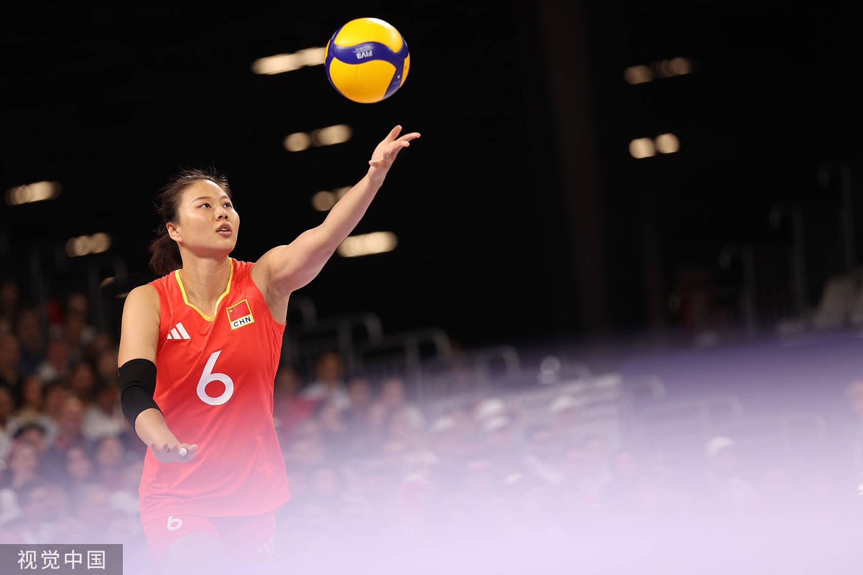 组图女排小组赛中国队顺利晋级袁心玥奋力拦网