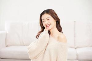 与辉同行带货“香港研发”艾草贴遭打假 商家回