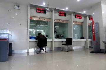 储户千万存款被银行员工转走：涉嫌职务侵占