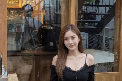 女大学生在中山五院住院期间做脑脊液检查 