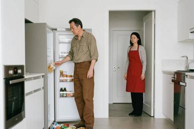 新康芮银沙红私域直播围猎老年人 线下福利诱导