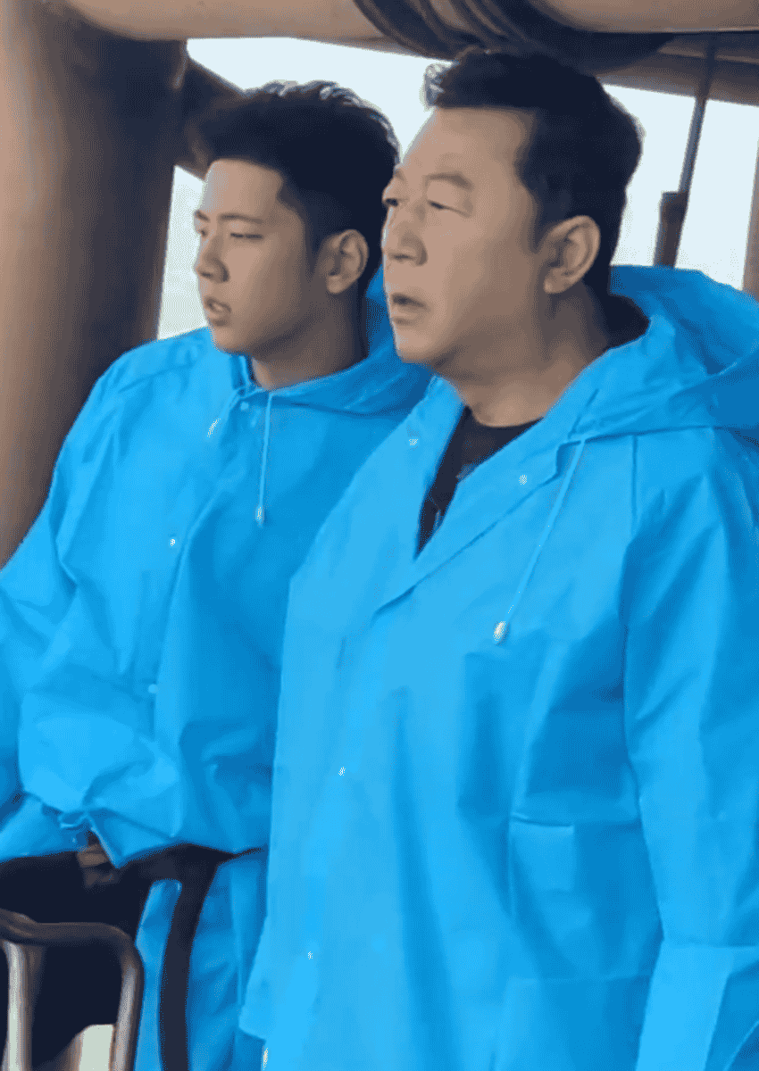 郭涛和石头录节目被偶遇 15岁儿子已和爸爸一样高
