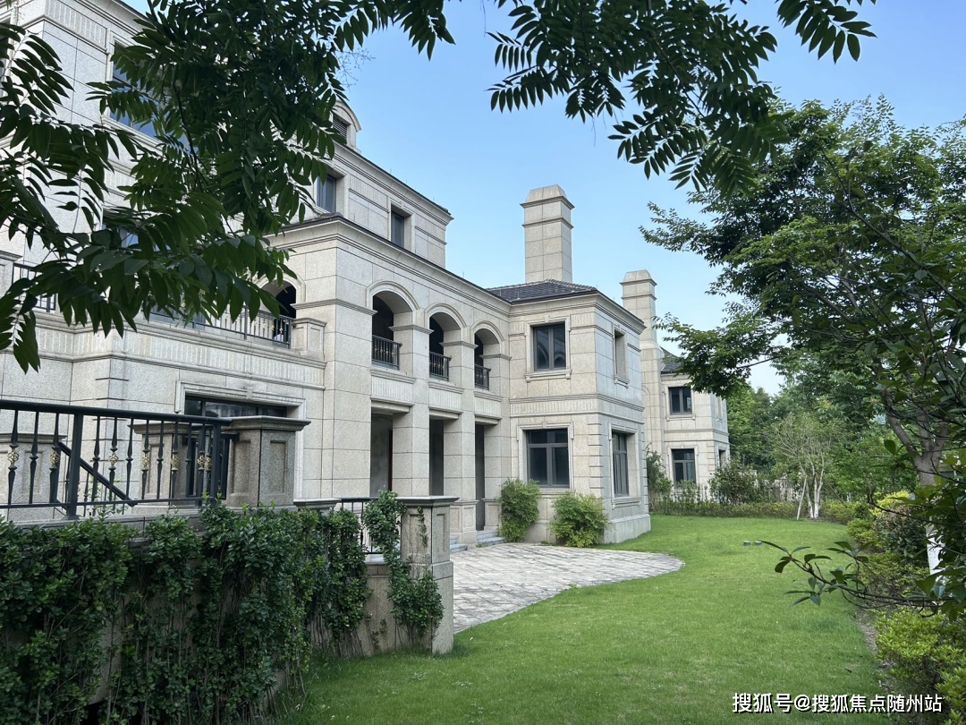 杭州西湖边的别墅图片