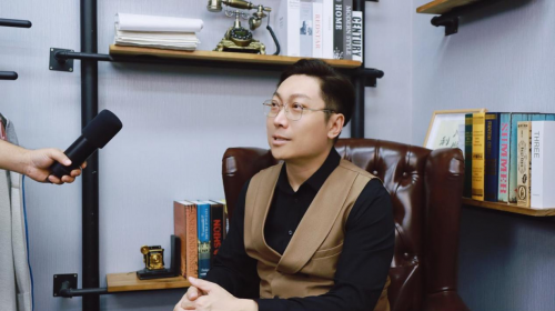 "言传身教,传递语言魅力"——全能英语韩老师(韩鹏)的教育人生_课程