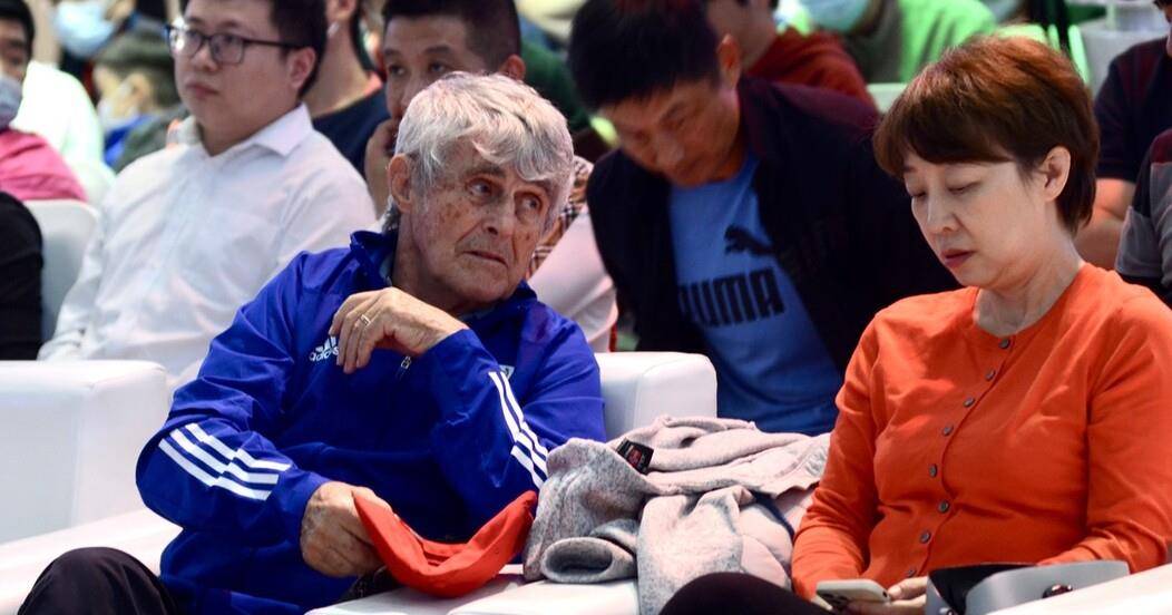 01年的米卢是如何做到的?_国足_特鲁姆普_比赛