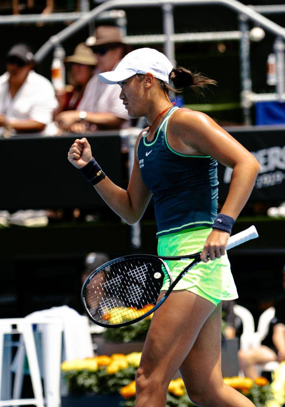 王曦雨夺得金花德比冠军,顺利进入奥克兰站八强_王欣瑜_比赛_成功