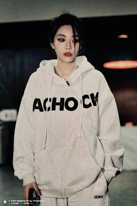 喻言黑事件图片曝光:测评奇葩月饼,闻成表情包_味道_鼻子