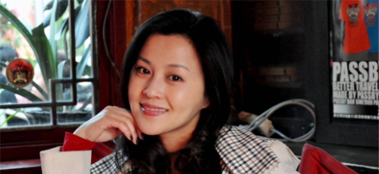 《还珠格格》三女配:老佛爷嫁诸葛亮,彩霞成董事长,小鸽子出家_刘芳雨