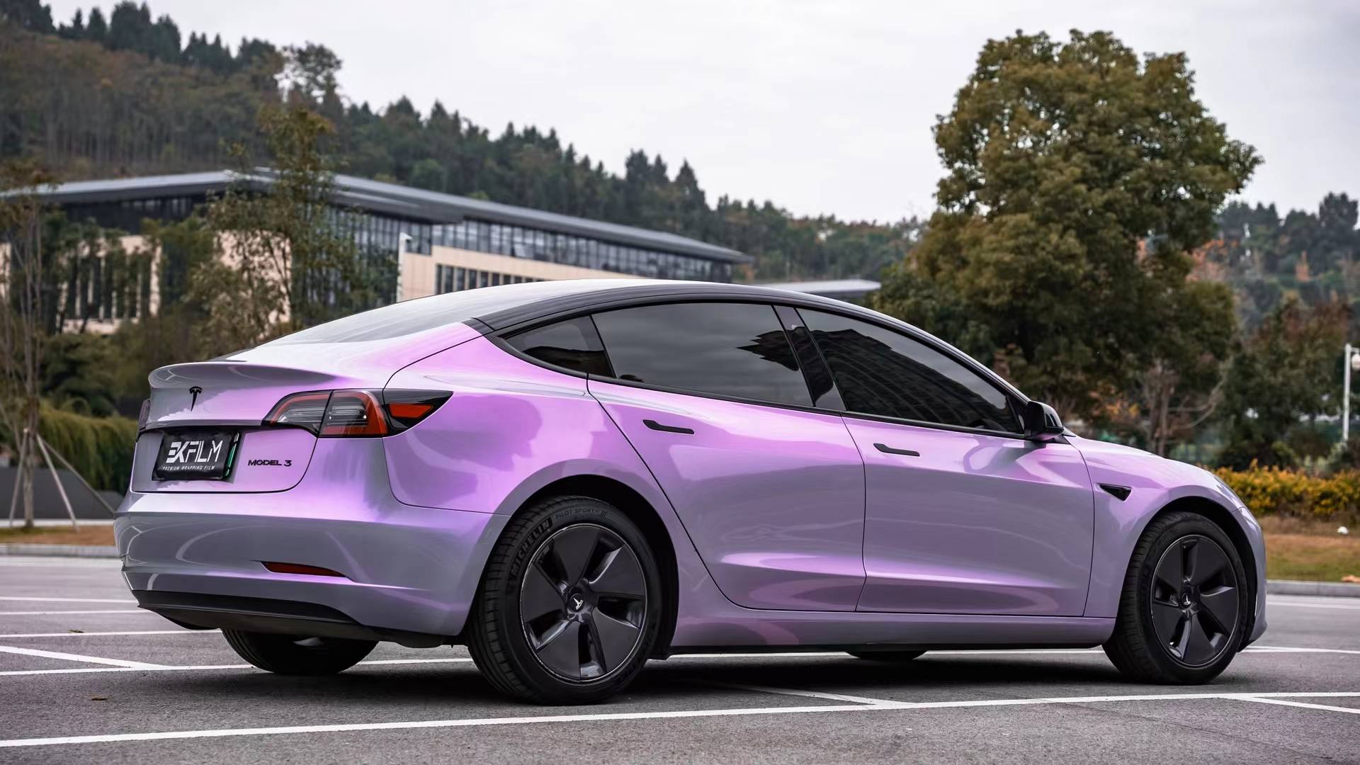 特斯拉model3-ek改色膜梦幻灰魅紫,藏不住的梦幻少女心_搜狐汽车_搜狐