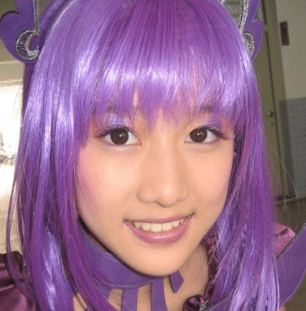 还记得当时的黑魔仙严莉莉吗?