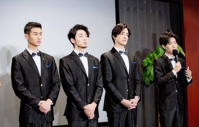 难怪网友表示:这是要一群神仙打架的节奏,可惜了周深,简弘亦,贾凡