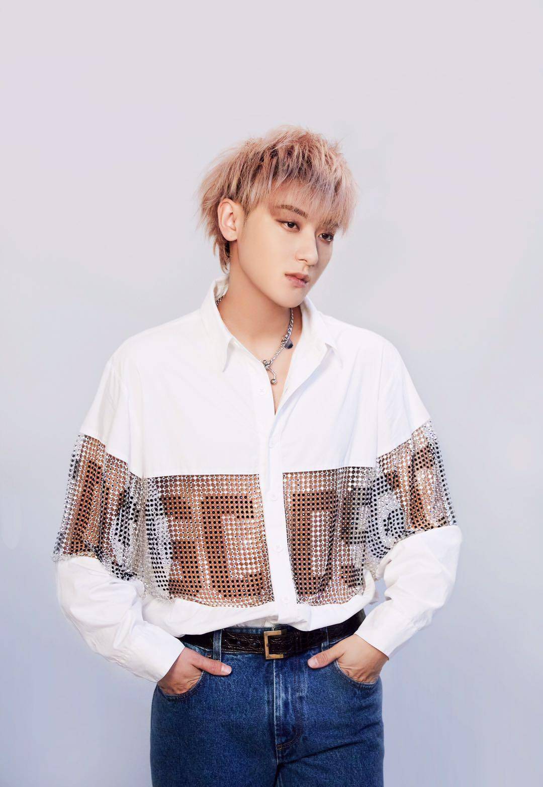 黄子韬的穿搭爱了爱了,穿白衬衫的他最帅_色调_风格_白色