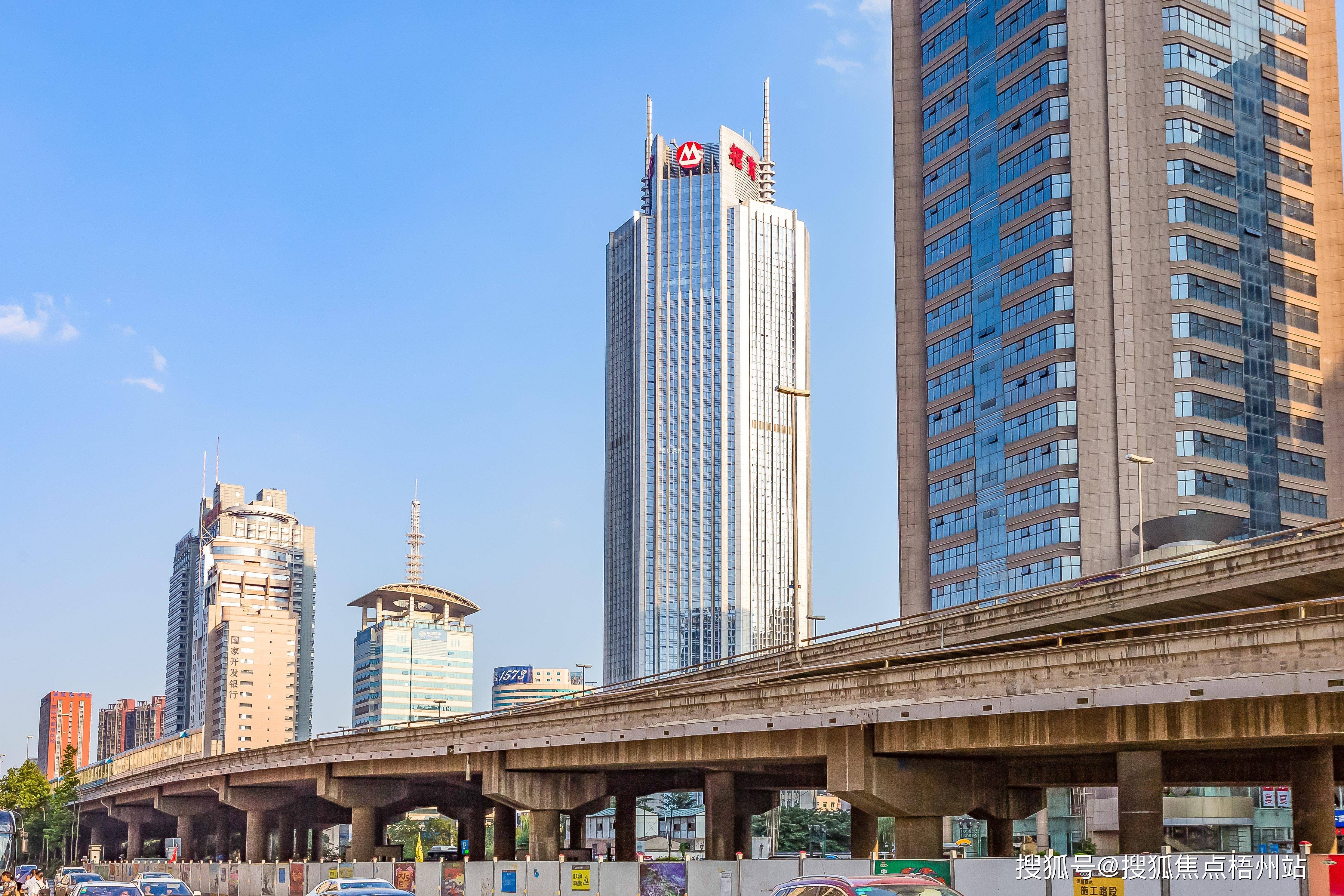 西安招商银行大厦租1-20人工位 精装修 交通便利 可注册_办公_专业