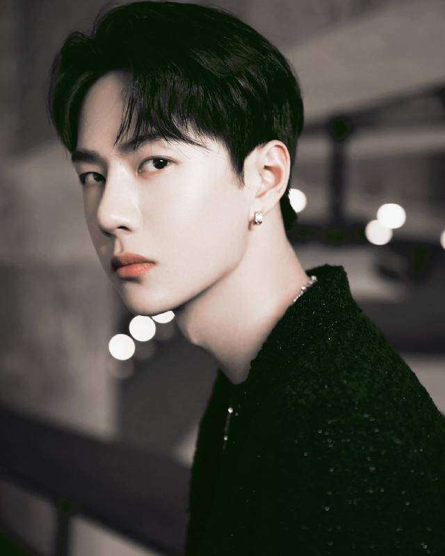 和王一博打擂,被指名唱《无羁》,湖南卫视跨年晚会为话题度被拒_于斌