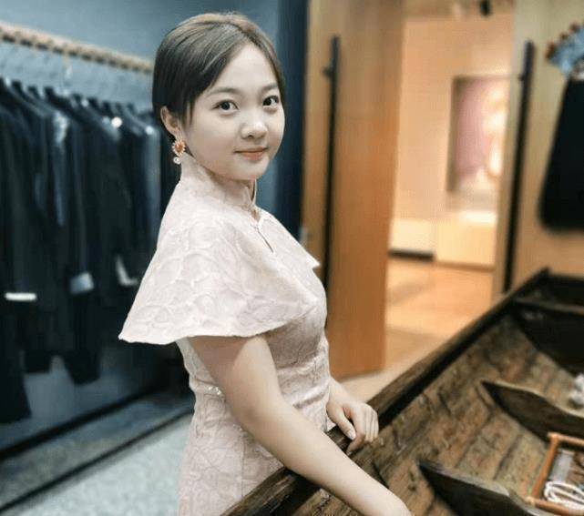 林妙可探班关晓彤!