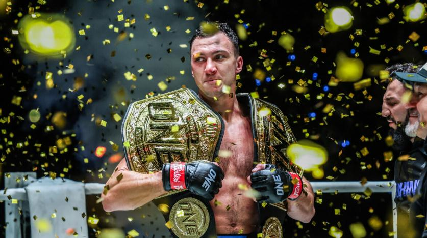 2023晋级"双冠王",凯克利亚:我还想要拿重量级踢拳世界冠军_泰拳_比赛