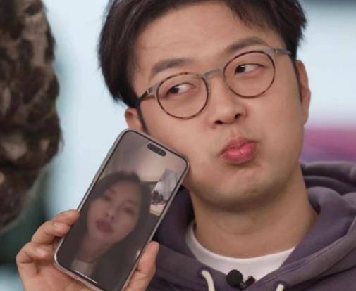 杜海涛携妈走机场,生图曝光体重反弹到减肥前,复胖到近180斤_沈梦辰