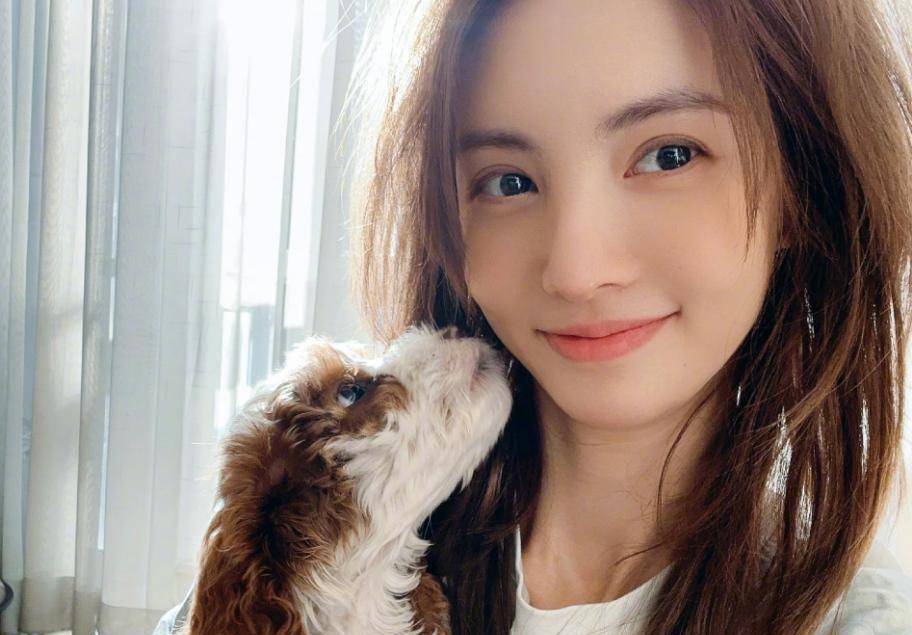 胡夏女友疑似金晨!