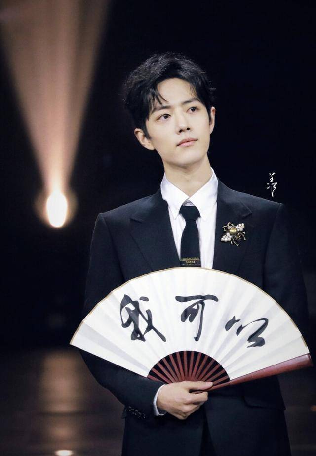 肖战的礼仪之道合集,宠小朋友尊重他人,小细节体现大教养_李宇春_双手