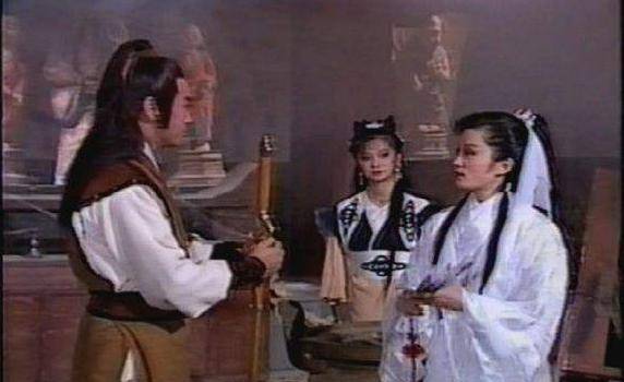 2:《飞燕惊龙》《蝉翼传奇》这部戏是由周游执导,应晓薇,张晨光