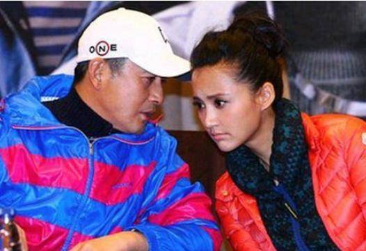 看到袁弘晒老婆,我就想到了痴恋张歆艺七年的王志飞_王海燕_感情_父母