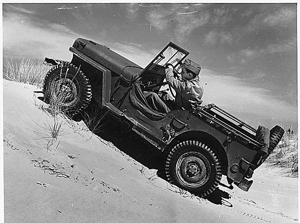 威利斯吉普车:专为战争而生,二战美军的形象代言人
