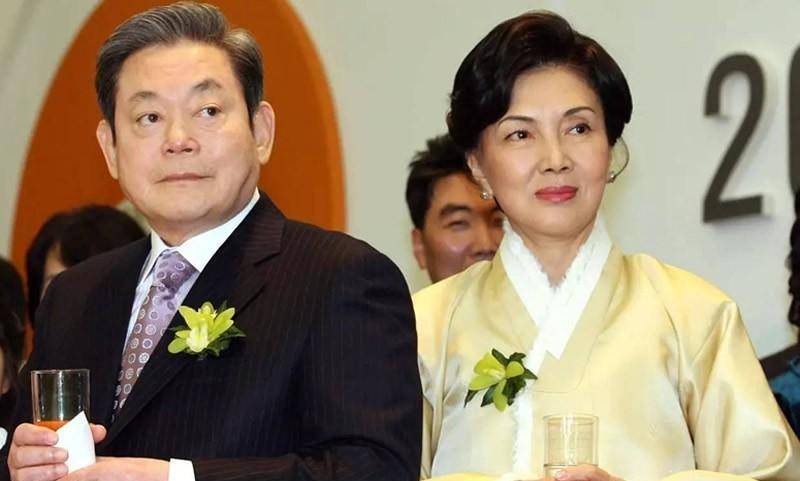 三星小公主李尹馨:天使面孔10亿身家,却为一穷小子殉情,值得么_赵文虞