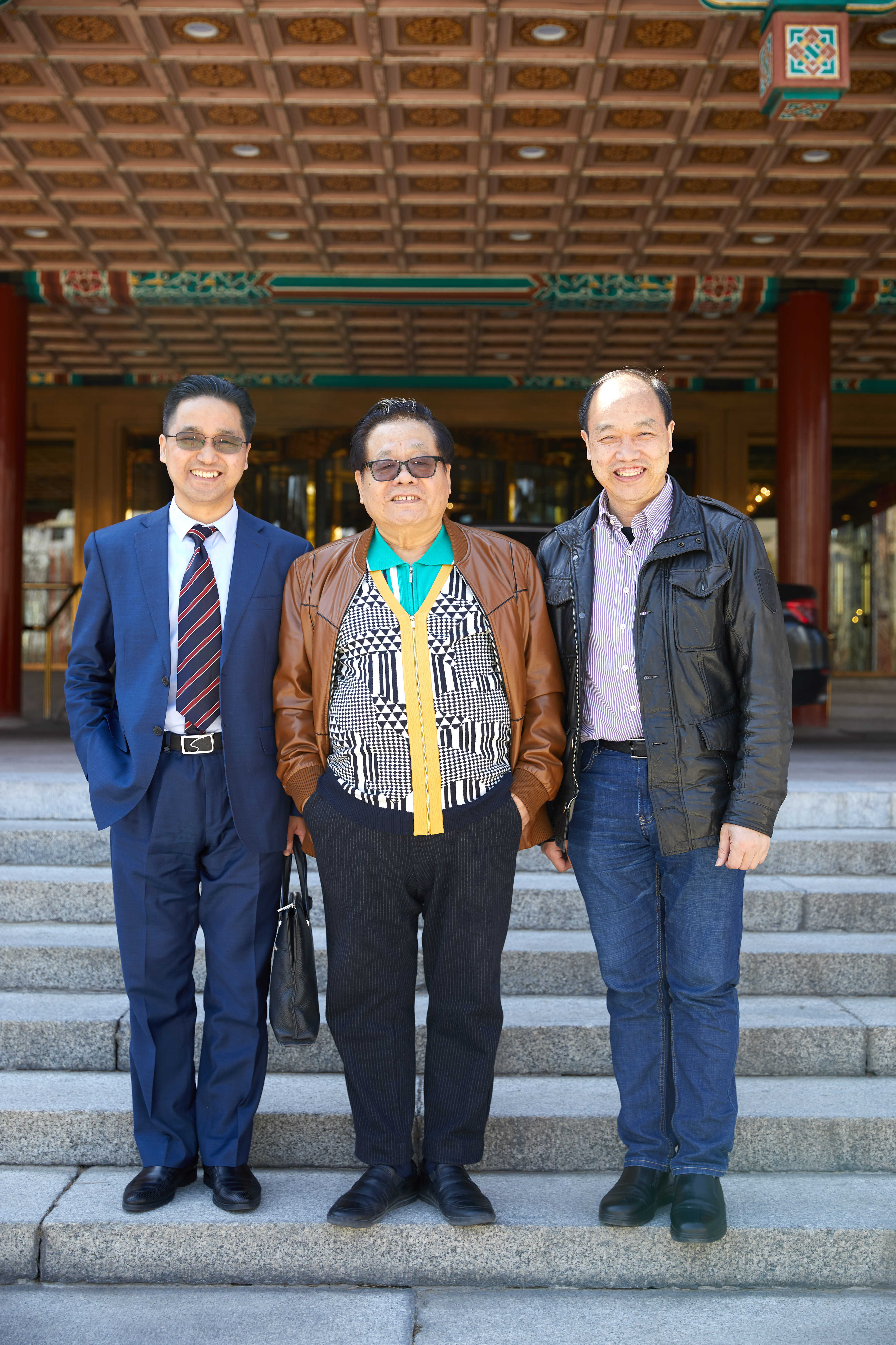 "南阳的弯"——中国通俗文艺研究会非遗专委会名誉顾问米南阳_书法