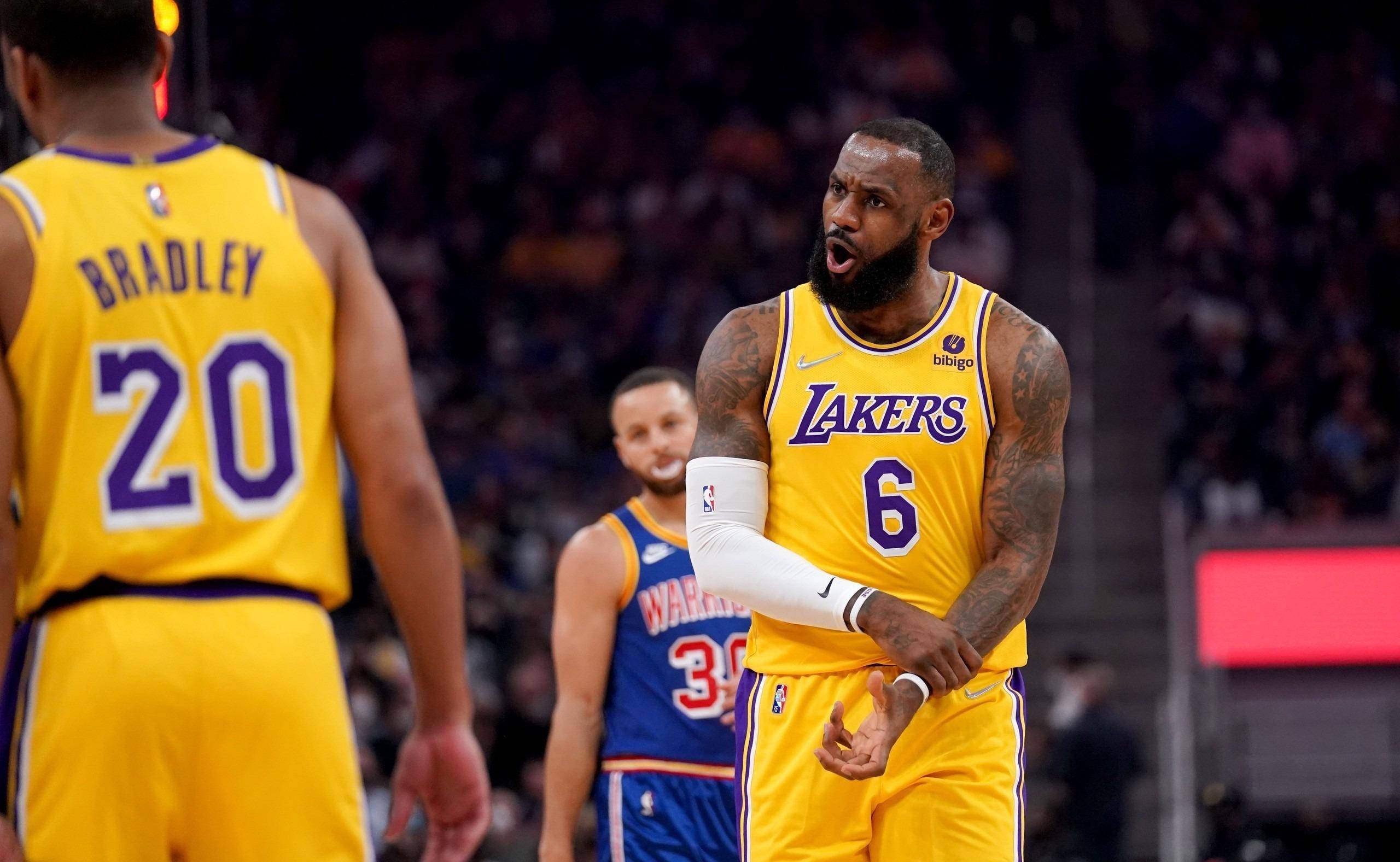 坚持更多的是爱_詹姆斯_因为_湖人