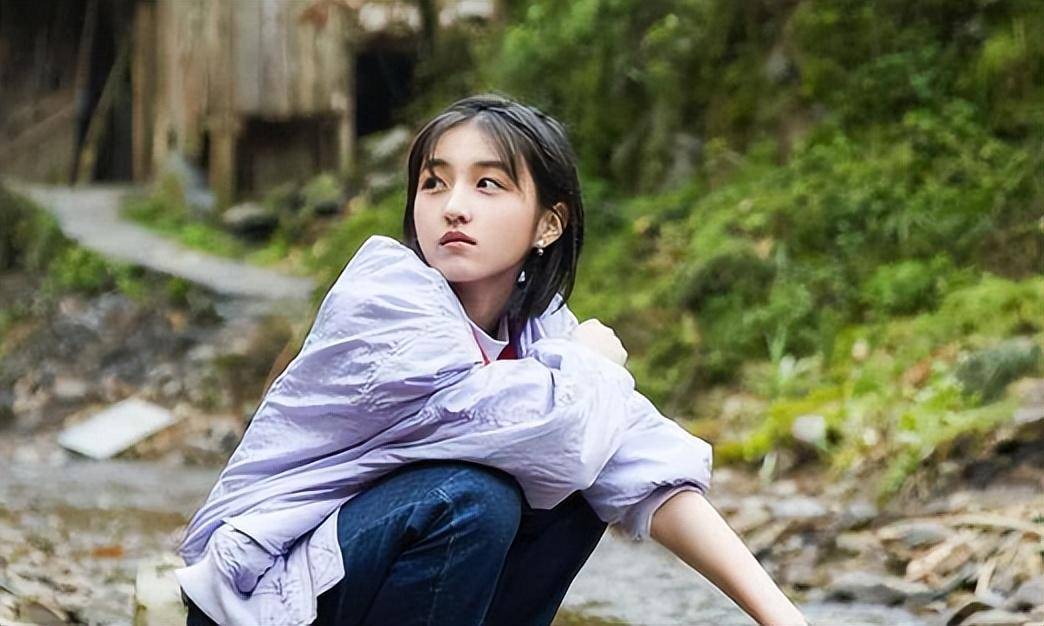 张子枫和z姓女演员相比,她是否因为贡献老戏骨上位而获得资源?