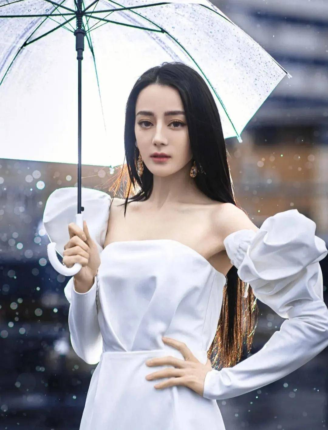 新疆美女 迪丽热巴_杨幂_豪宅_兰博基尼