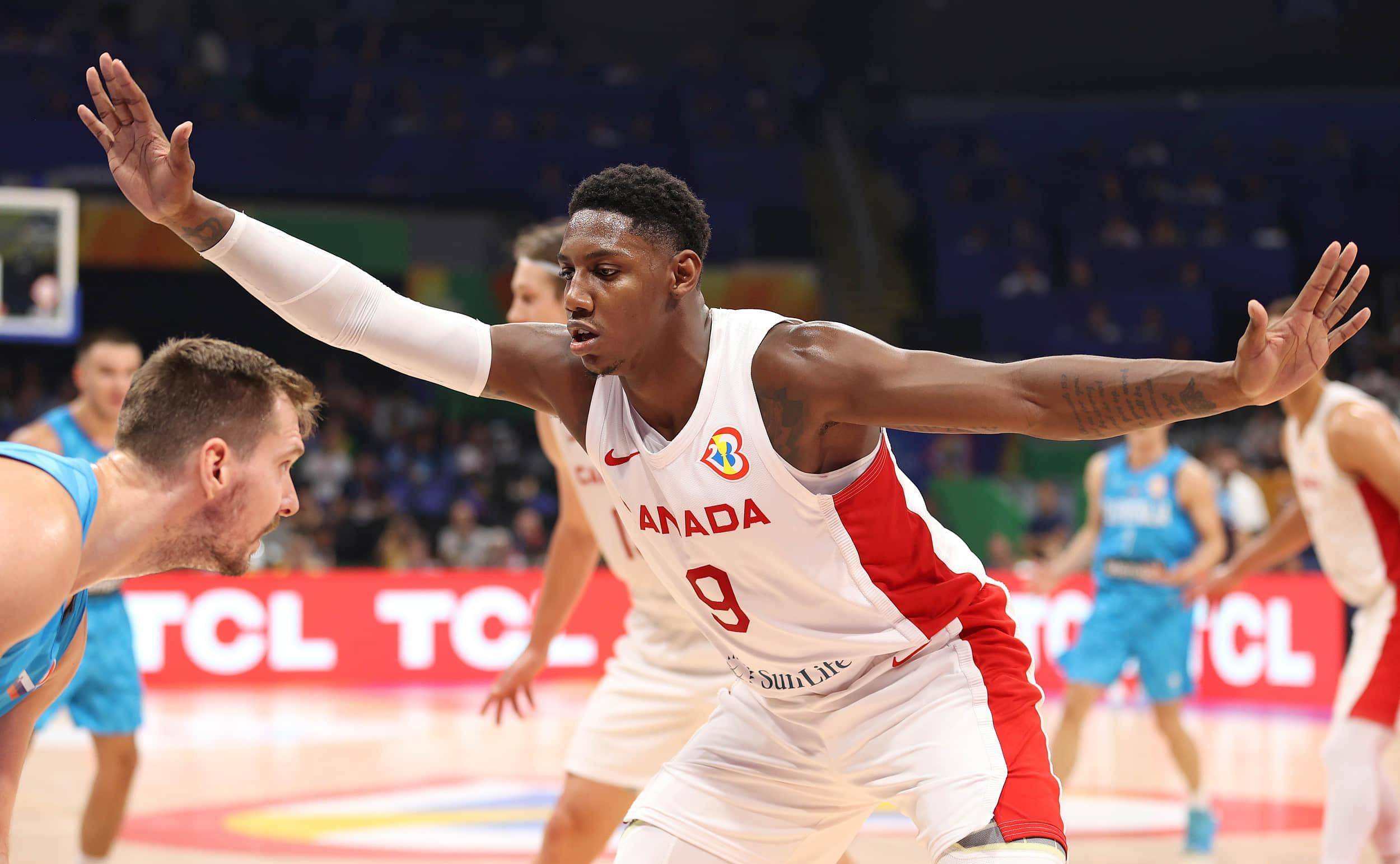 库里拿下9分,巴雷特拿下37分,克莱因手感火热被换下,勇士提前半节认输