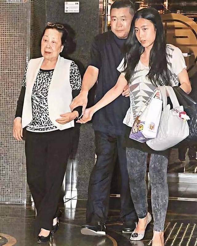 刘銮雄_吕丽君_女人