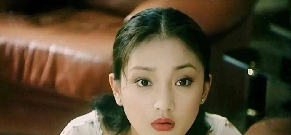 周迅:出道30年获奖无数,演少女被群嘲,如今坦然接受老去的事实_演技