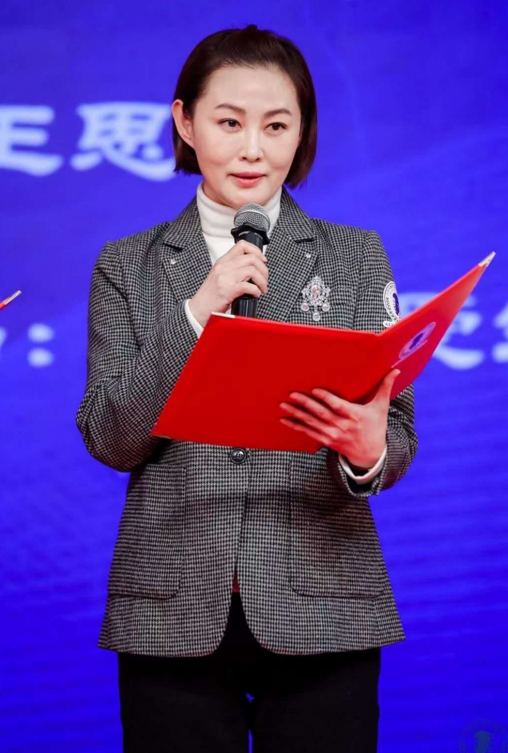 王思懿年轻时惊艳老了成路边大婶!