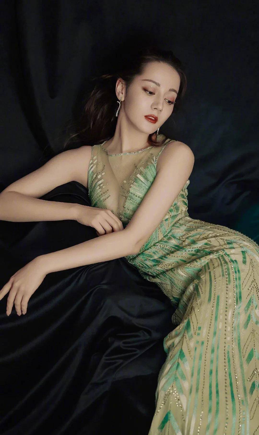 迪丽热巴又美出新高度!