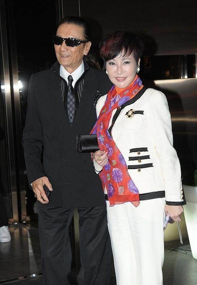 狄波拉要求谢霆锋为了孩子和张柏芝复合,谢霆锋却只说了8个字_生活_陈