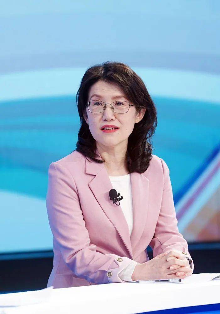 "中国经济圆桌会"聚焦高水平对外开放新机遇_全球_外资_新华社