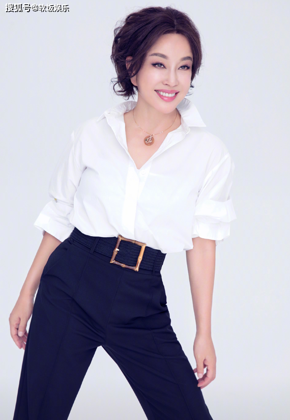 74岁刘晓庆晒生图认不出!