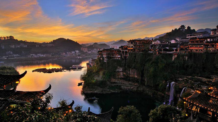 张家界 凤凰 芙蓉镇5日游自由行攻略,冬季旅游必备!_前往_旅行_住宿