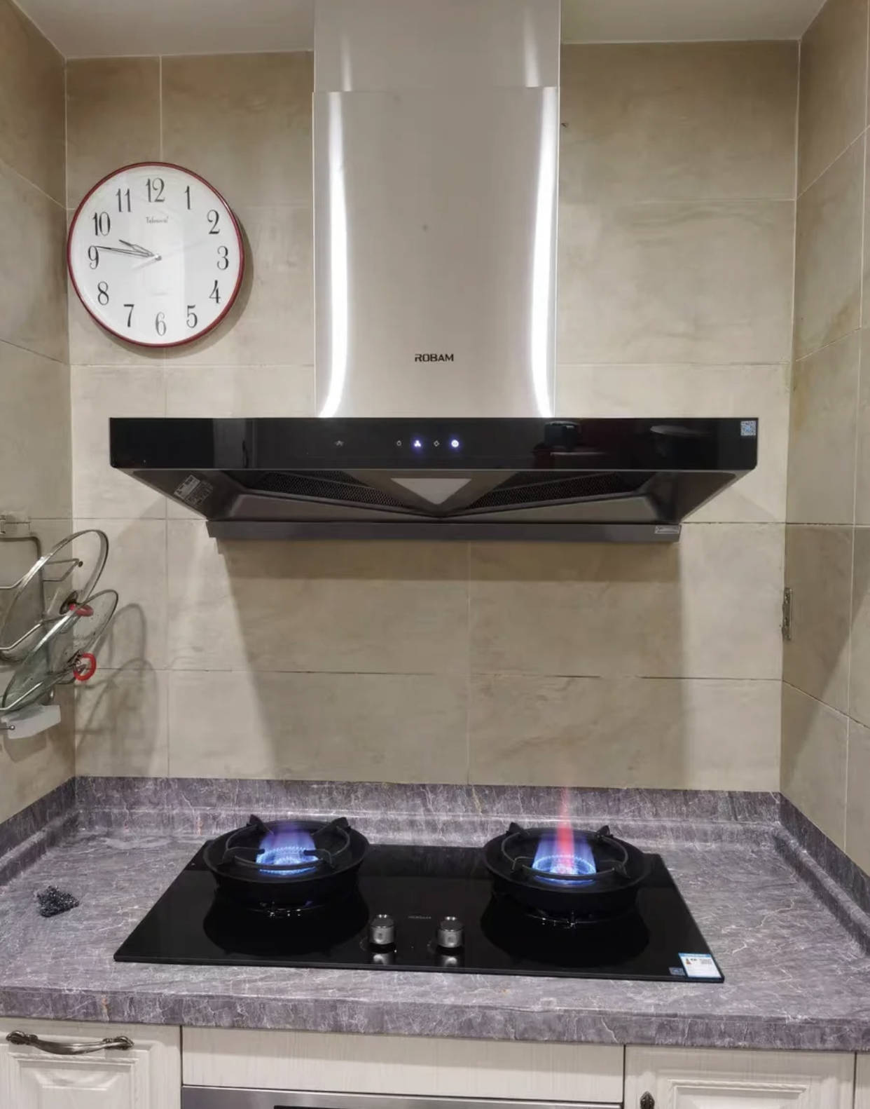 顶吸油烟机好还是侧吸油烟机好,明白4个真相,不用怕选错!