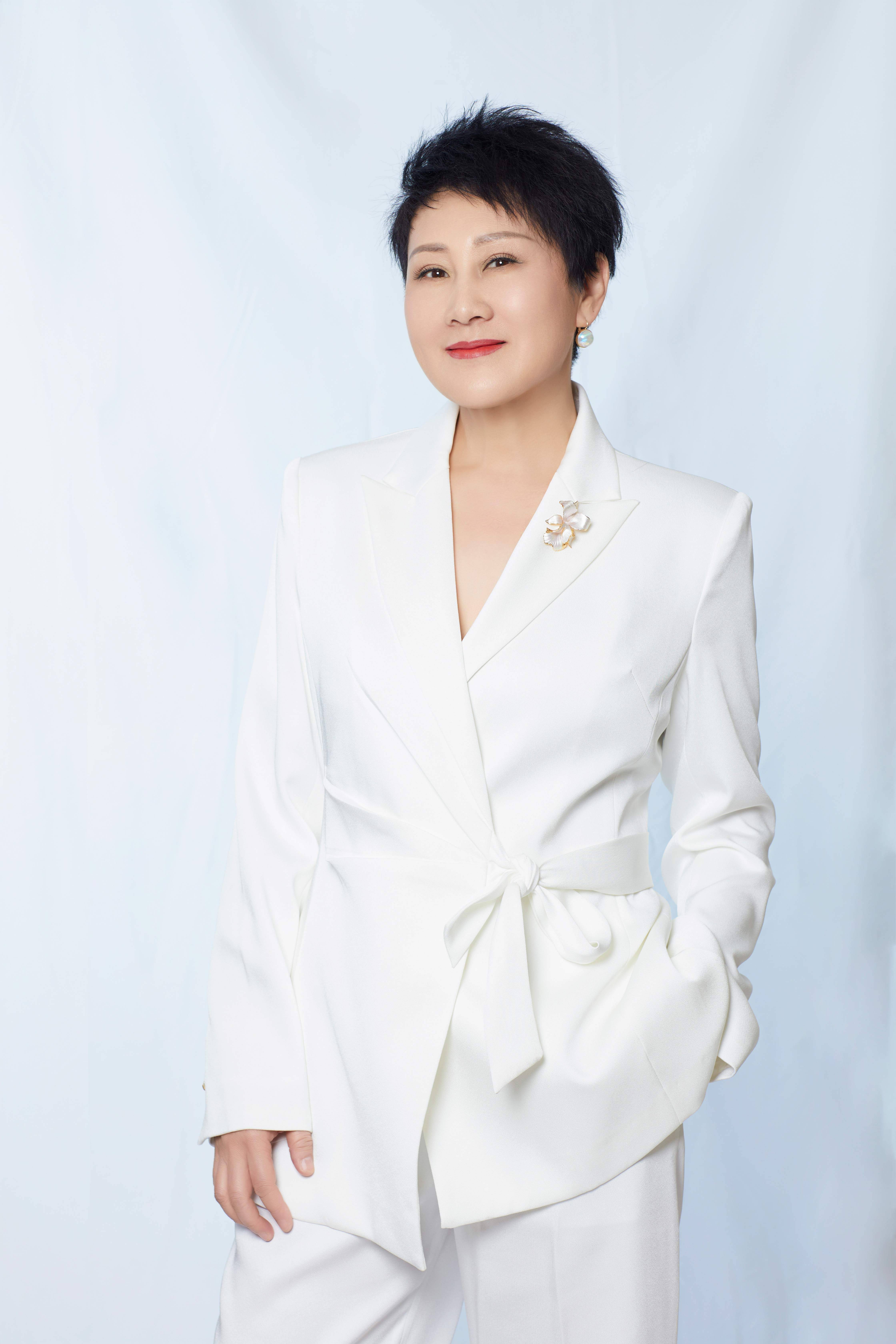 张凯丽出演莫言话剧《鳄鱼》 妙语连珠透彻解读角色_戏剧_作品_观众