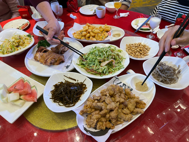 除夕年夜饭,老人说:"4菜不上桌,福气不进门",这4菜指的啥?