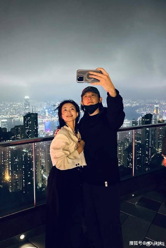 官宣加盟沈阳春节戏曲晚会,网友评论两极化_陈露_音乐_舞台