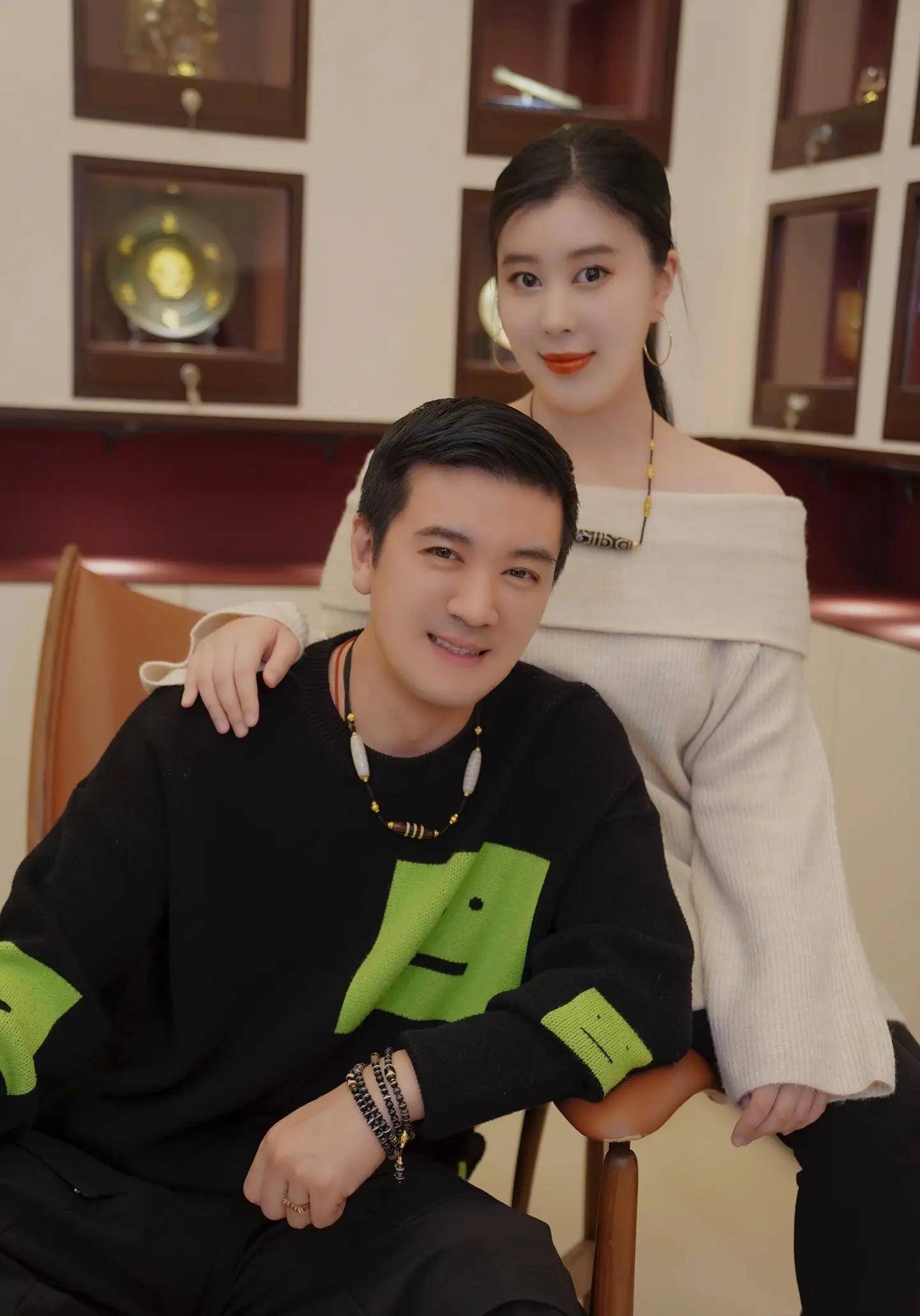 杨子女儿与罕同框,杨海润大气名媛范,赞美继母黄圣依!_生活_网友_陶虹